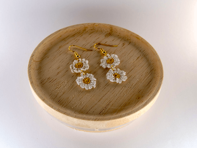 Boucles d'oreilles dorées - Double pâquerettes