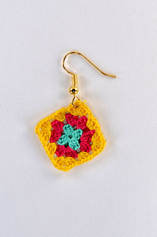 Boucles d’oreilles dorées - Carré granny